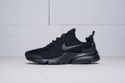 Лот: 11665224. Фото: 1. Кроссовки Nike Presto Fly. Кеды, кроссовки, слипоны