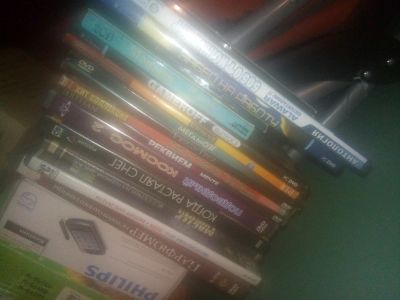 Лот: 10937597. Фото: 1. DVD диски, цена за все. Видеозаписи, фильмы
