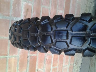 Лот: 5849918. Фото: 1. Покрышка передняя Эндуро Dunlop. Запчасти
