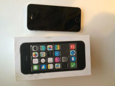 Лот: 9080947. Фото: 1. iPhone 5s 16 гиг. Смартфоны