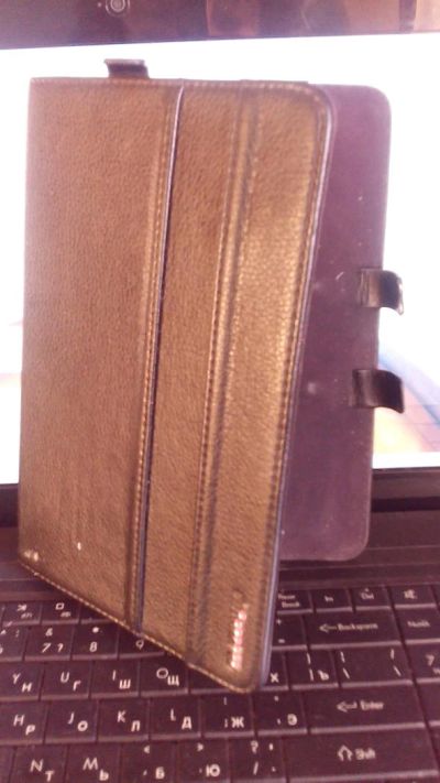 Лот: 4809594. Фото: 1. Продам чехол На планшет уневерсал. Чехлы, обложки