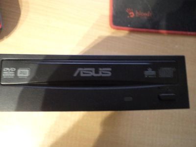 Лот: 6132980. Фото: 1. Внутренний оптический привод ASUS... Приводы CD, DVD, BR, FDD