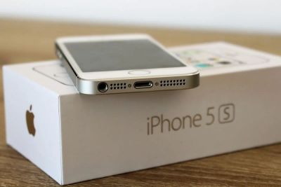 Лот: 11770560. Фото: 1. Apple iphone 5S. Смартфоны