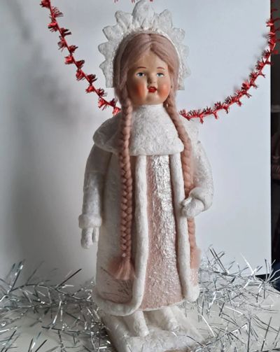 Лот: 20039357. Фото: 1. Ватная подставочная фигура Снегурочка. Авторские куклы, игрушки, поделки