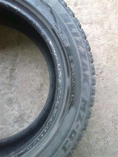 Лот: 2023211. Фото: 1. Зимняя резина липучка ,Bridgestone... Шины