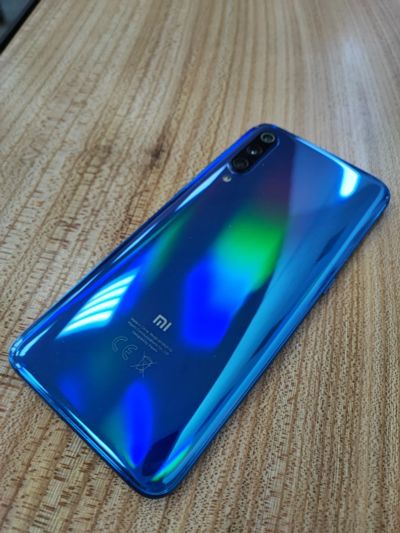 Лот: 19012671. Фото: 1. Xiaomi Mi 9 Ocean Blue, xiaomi... Смартфоны