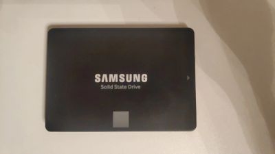 Лот: 19643120. Фото: 1. SSD Samsung 860 EVO 500 ГБ SATA. SSD-накопители