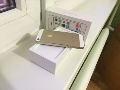 Лот: 4660042. Фото: 1. iPhone 5s gold бу в идеальном... Смартфоны