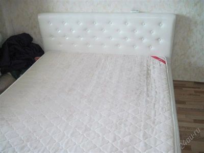 Лот: 2686956. Фото: 1. Белая кровать. Кровати