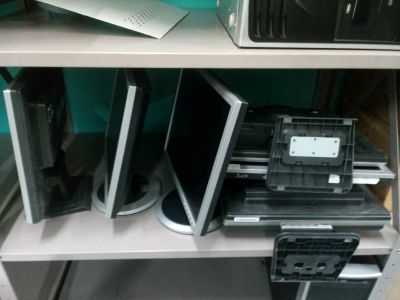 Лот: 15528924. Фото: 1. Мониторы на Запчасти 50 рублей... ЖК-мониторы