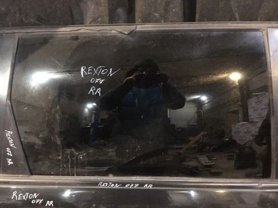 Лот: 21717439. Фото: 1. стекло боковое SsangYong Rexton... Кузов