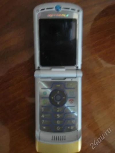 Лот: 1130272. Фото: 1. Motorlla RAZR V3. Кнопочные мобильные телефоны