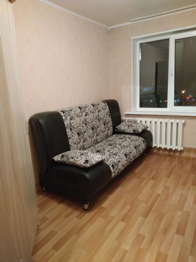 Лот: 12579385. Фото: 1. Сдам гостинку 26 бакинских 13... Квартиры, студии
