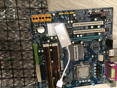 Лот: 17501773. Фото: 1. материнская плата gigabyte ga-q35m-s2. Материнские платы