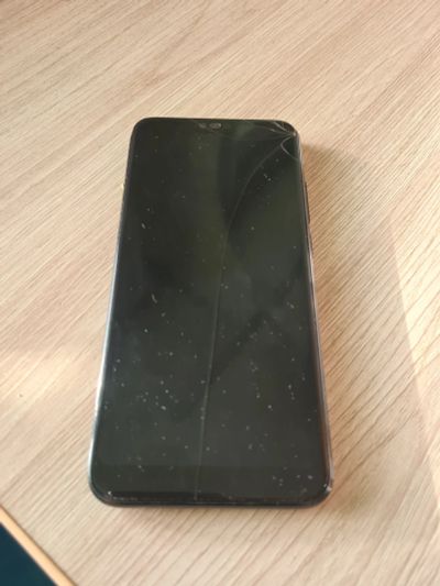 Лот: 20841472. Фото: 1. Смартфон Honor 10 4/64 на запчасти. Смартфоны