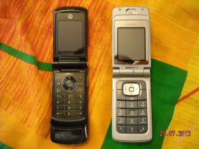 Лот: 2258505. Фото: 1. Nokia 6256i и Motorola KRZR K1m. Телефоны CDMA