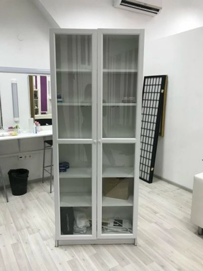 Лот: 10485159. Фото: 1. Шкаф со стеклом БИЛЛИ Икеа. Гостиные, стенки, горки