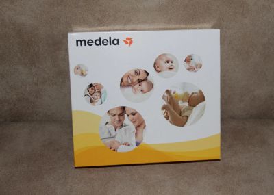 Лот: 5026798. Фото: 1. Молокоотсос Medela mini electric... Всё для кормления