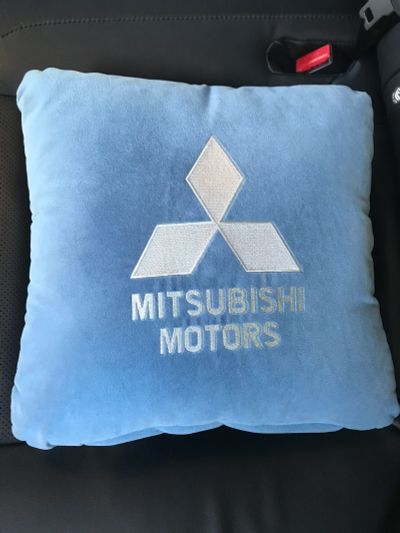 Лот: 11717641. Фото: 1. Подушка в Авто Mitsubishi (синяя... Другое (оснащение, оборудование, аксессуары)