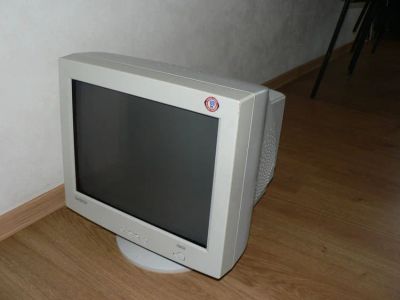 Лот: 3987827. Фото: 1. Монитор Samtron 76BDF 17". ЭЛТ-мониторы