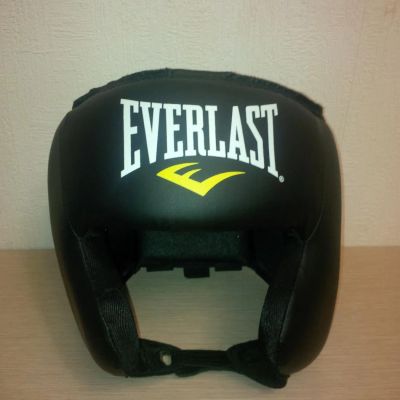 Лот: 6376450. Фото: 1. Боксерский шлем Everlast черный... Шлемы
