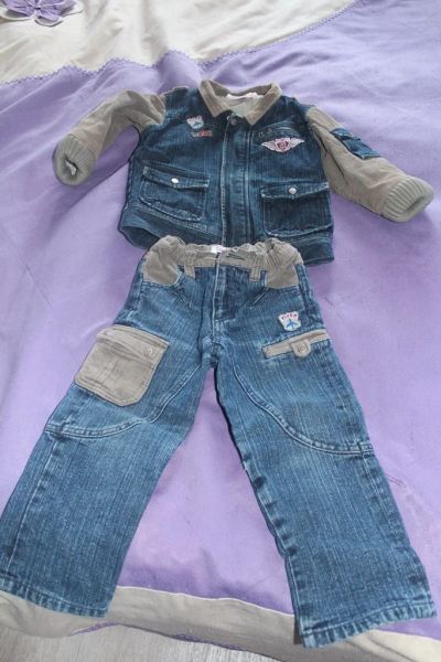 Лот: 11102781. Фото: 1. детский джинсовый костюм. Комплекты, комбинезоны, костюмы