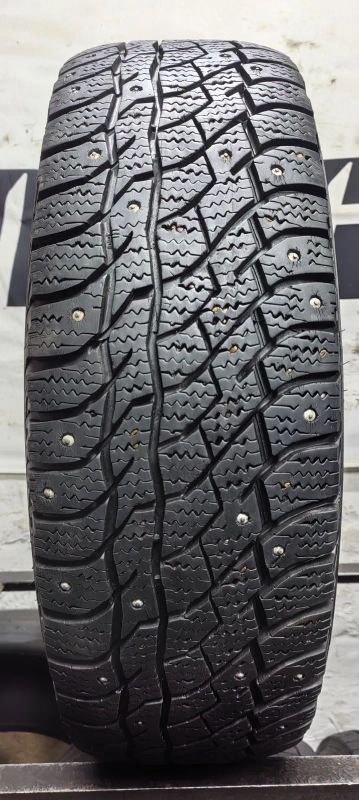 Лот: 24889235. Фото: 1. 205/70R15 96T Viatti Bosco Nordico... Шины
