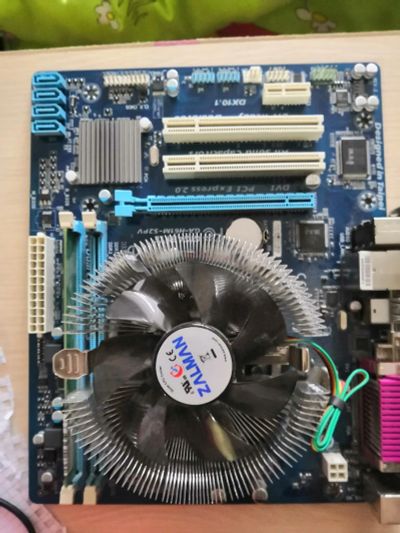 Лот: 15153465. Фото: 1. gigabyte ga-h61m-s2pv. Материнские платы