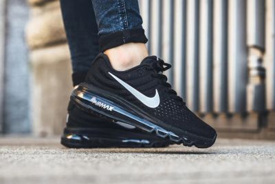 Лот: 11314299. Фото: 1. Nike Air Max 2017 women. Кеды, кроссовки, слипоны