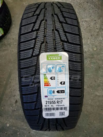 Лот: 20834440. Фото: 1. Зимняя резина 215/55 R-17 " Nokian... Шины