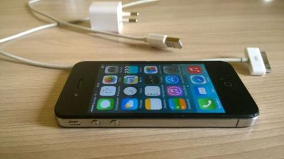 Лот: 7854673. Фото: 1. Apple iPhone 4 (8гб) состояние... Смартфоны