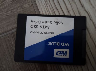 Лот: 18157732. Фото: 1. SSD диск WD Blue. SSD-накопители