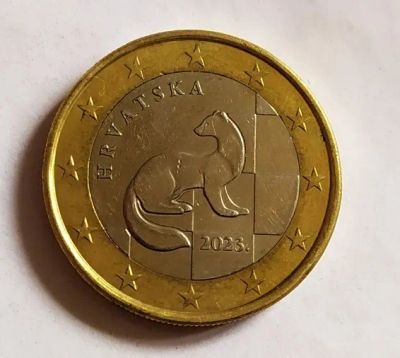Лот: 25375581. Фото: 1. Хорватия 1 евро 2023 первый год... Европа