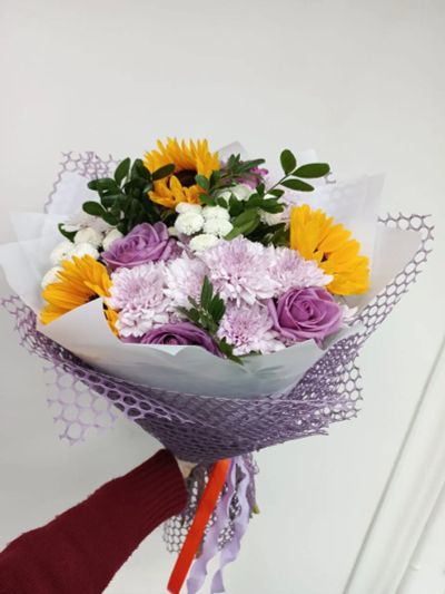 Лот: 25707767. Фото: 1. Букет с подсолнухом. Свежие цветы