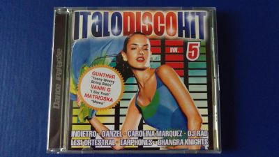 Лот: 9042377. Фото: 1. CD Italo Disco Hit / vol. 5... Аудиозаписи