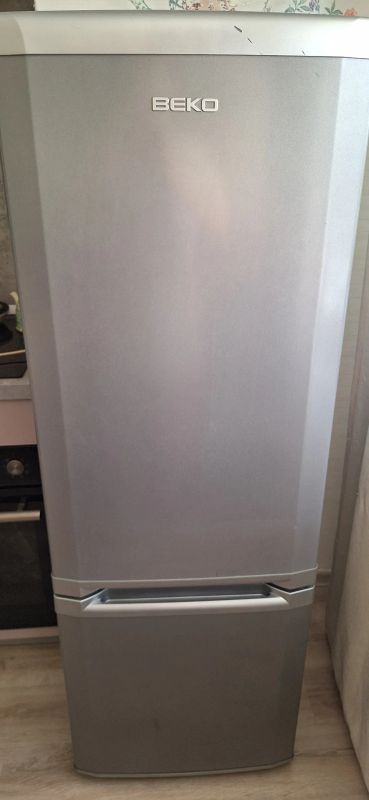 Лот: 25192331. Фото: 1. Холодильник Beko CSK 25000 S. Холодильники, морозильные камеры