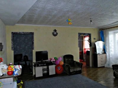 Лот: 3320113. Фото: 1. продам 3 комнатную квартиру на... Квартиры, студии