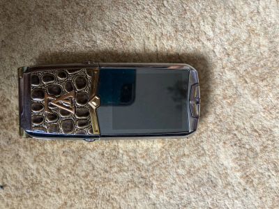 Лот: 17776440. Фото: 1. Телефон louis vuitton TY450. Кнопочные мобильные телефоны