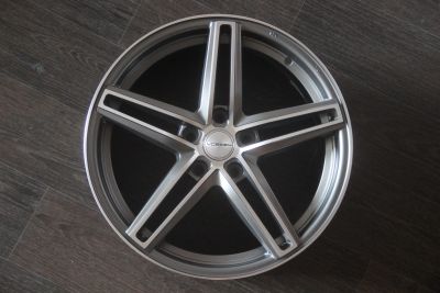Лот: 12605511. Фото: 1. Vossen cv5 ! Новые в наличии!. Диски