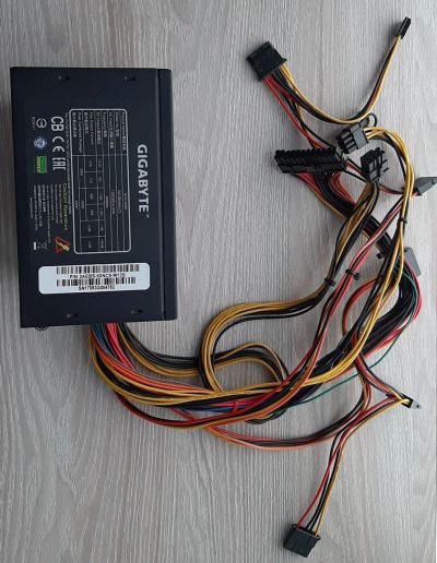 Лот: 17045396. Фото: 1. Блок питания Gigabyte ATX-H450K. Корпуса, блоки питания