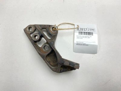 Лот: 21641131. Фото: 1. Кронштейн опоры двигателя Toyota... Двигатель и элементы двигателя