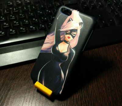Лот: 10755461. Фото: 1. Чехол iPhone 5C - Женщина-Кошка. Чехлы, бамперы