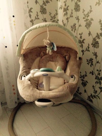 Лот: 7441077. Фото: 1. Graco sweetpeace электронные качели. Ходунки, прыгунки, качели