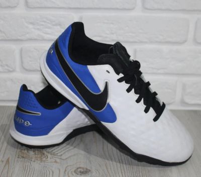 Лот: 21047021. Фото: 1. Бутсы Nike Jr Legend 8 р.36. Кеды, кроссовки