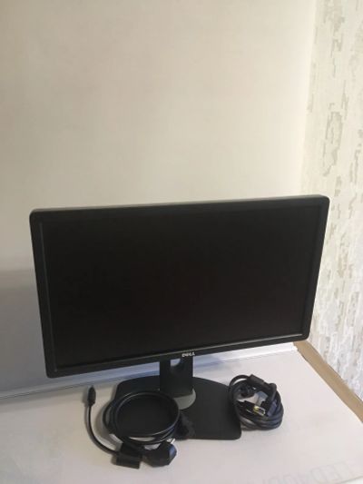 Лот: 19277120. Фото: 1. Монитор Dell UltraSharp U2312HM. ЖК-мониторы