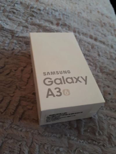 Лот: 9180318. Фото: 1. Samsung A3 2016 black. Смартфоны