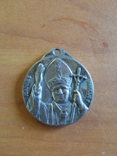 Лот: 24687327. Фото: 1. Жетон Иоанн Павел 2-ой. Памятные медали