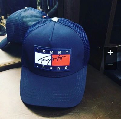 Лот: 13991391. Фото: 1. Бейсболка Tommy. Головные уборы
