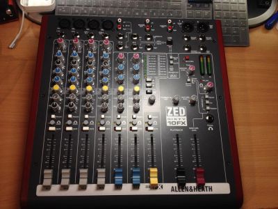 Лот: 4748867. Фото: 1. ALLEN&HEATH ZED60-10FX. Микшеры, предусилители, микрофонные эффекты