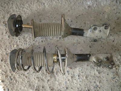 Лот: 917306. Фото: 1. Стойки перед Toyota Vitz. 2003г... Ходовая, подвеска, рулевое управление